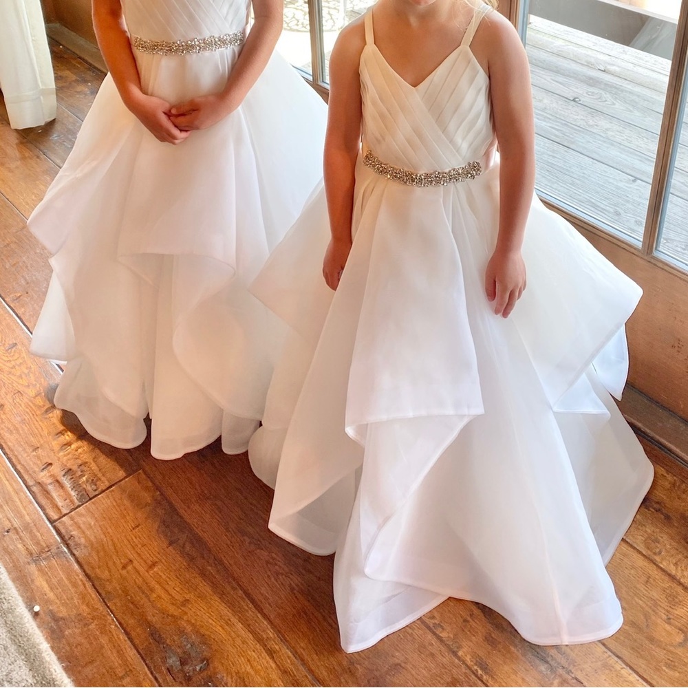White Formal Flower Girl Dress, Size 6